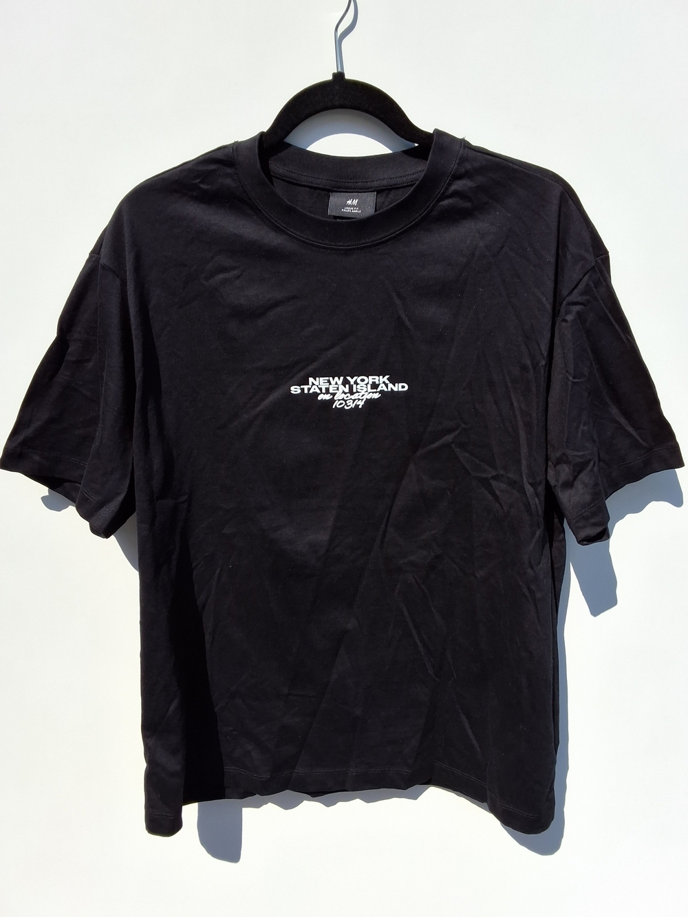 H&M Loose Fit New York Staten Island Printed T-Shirt - Black/White (Size M)